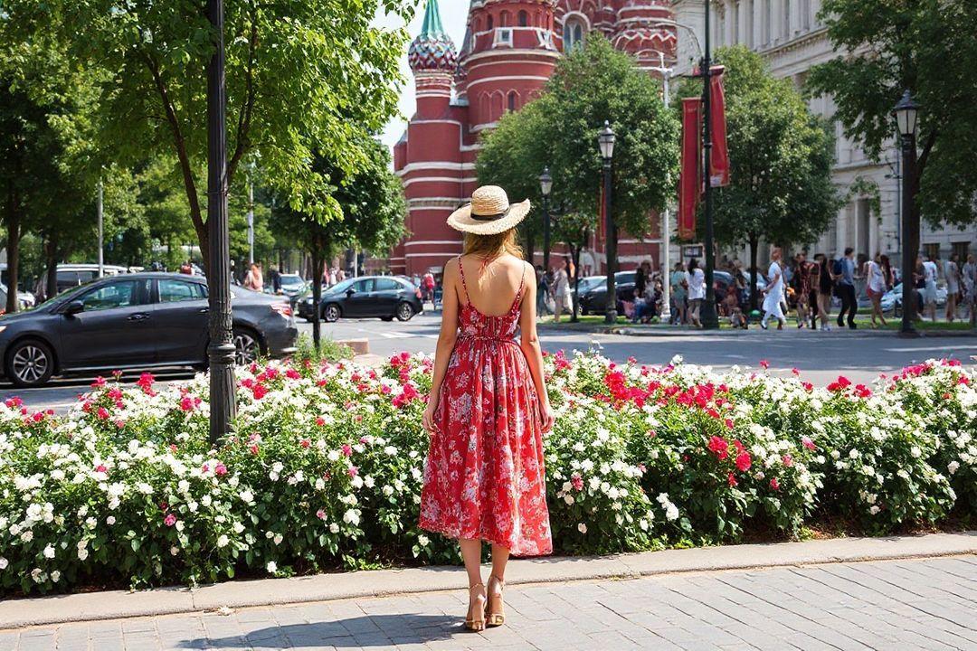 Платье для полных женщин в магазине Москвы